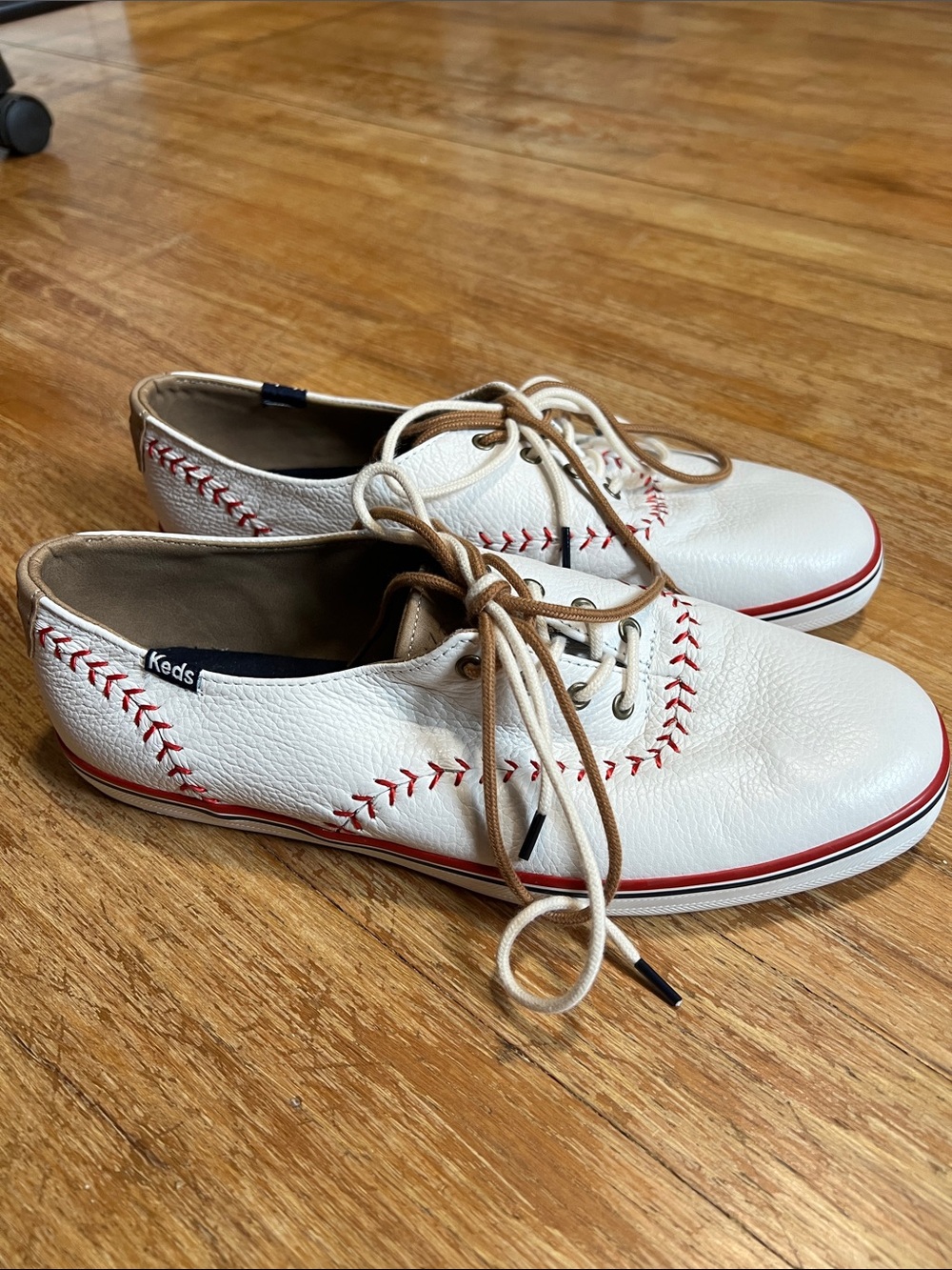 Keds Baseball Shoes Stitched size 8.5W
